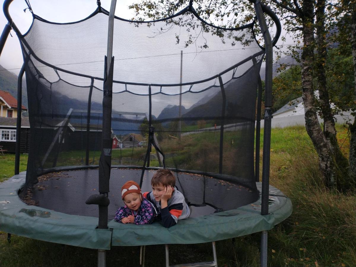 Nesset Fjordcamping Olden Exterior foto