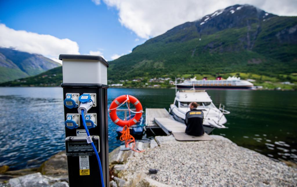Nesset Fjordcamping Olden Exterior foto